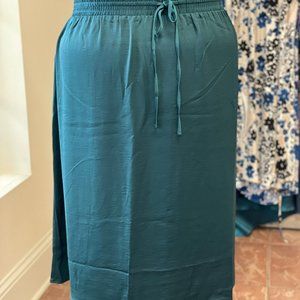 New day - Green Silky skirt 3x NWT